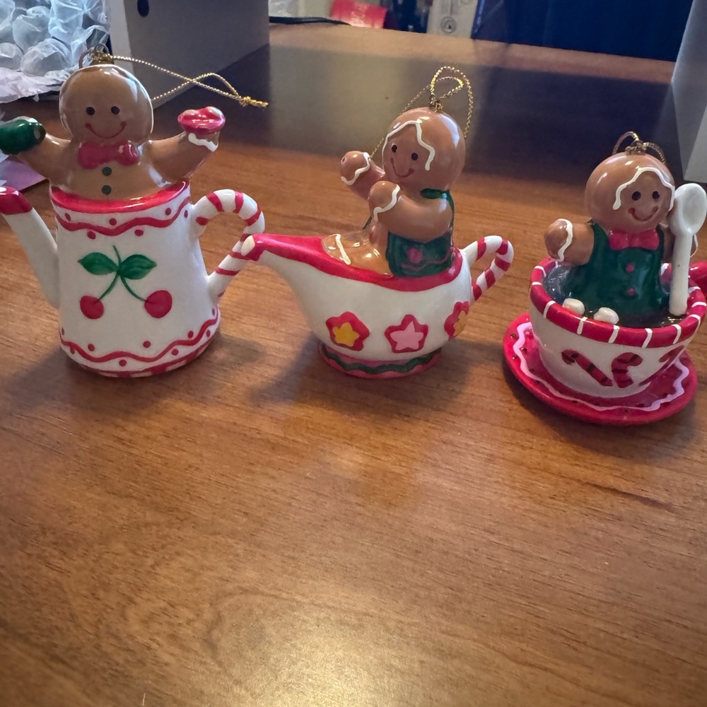 Vintage Gingerbread Man Ceramic Ornaments Set